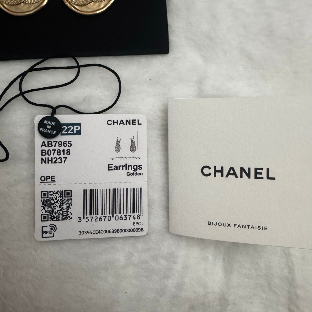 Chanel Women's 22P Free Spirit CC Logo Gold Tone Coin Dangle Drop Hoop Earrings - Picture 4 of 14